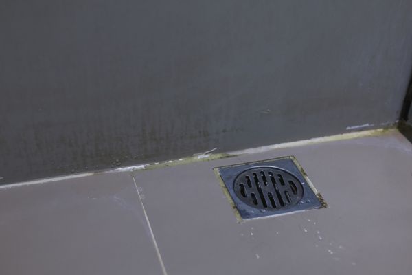Cost of Bathroom Drain Installation in Palmdale
