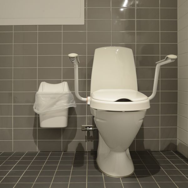 Cost of Commercial Toilet Repair in Palmdale