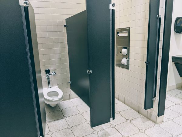 Cost of Commercial Toilet Installation in Palmdale